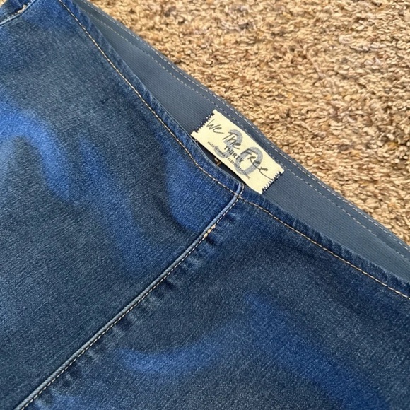 Free People We The Free Penny Pull-On Flare Jeans 
size 30 - Picture 10 of 12